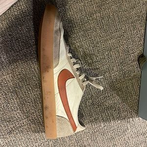 Slightly used Nike Killshot 2 Dessert Orange, Mens size 13